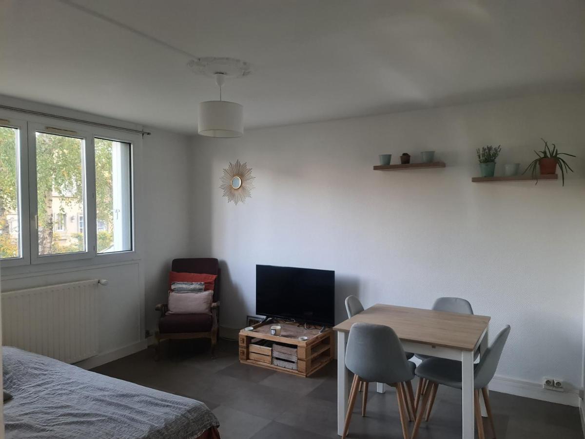 Private Room In A Shared Apartment II Beauvais Exterior foto